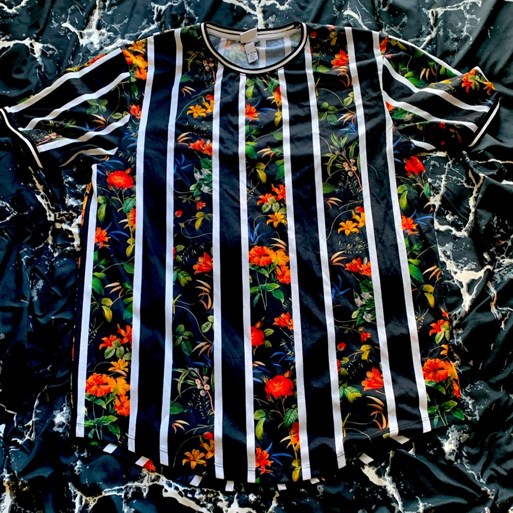 XL flower shirt